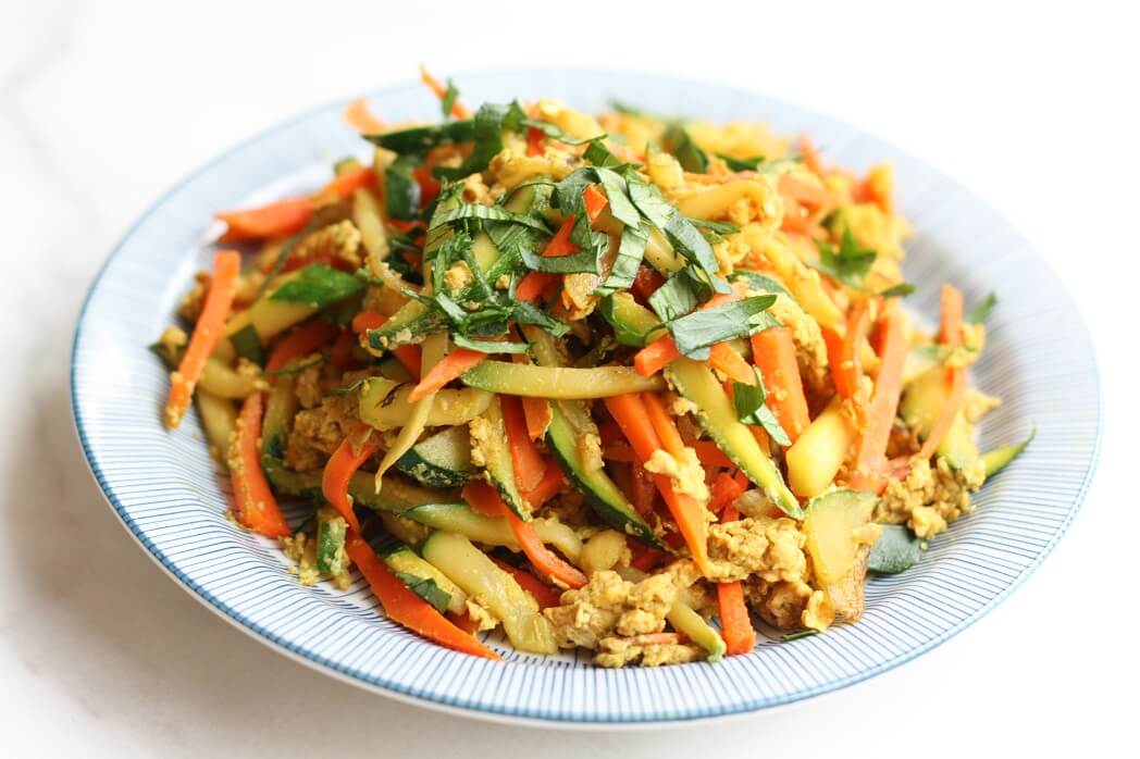 carrot and zucchini stir-fry with egg